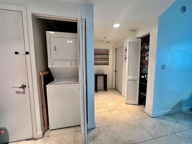 Foto del edificio - 7280 SW 89th St