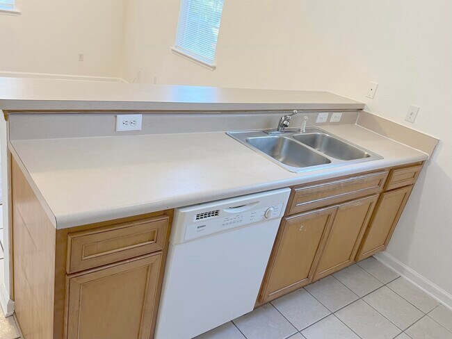 Foto del edificio - 924 Ashburn Dr