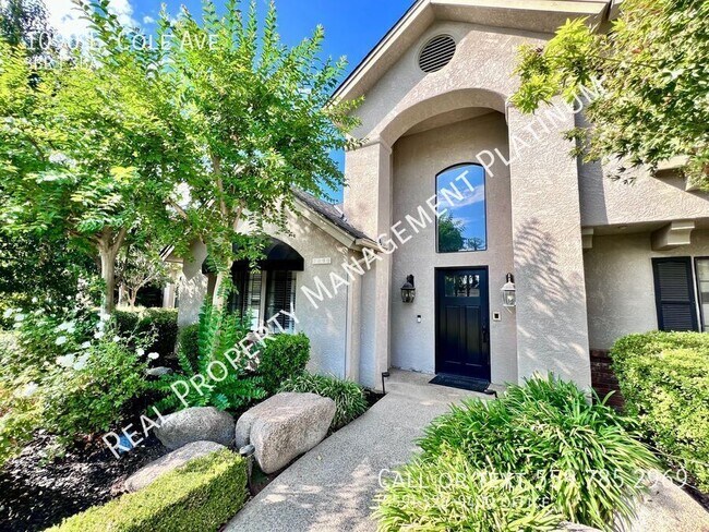 Foto del edificio - 1090 E Cole Ave