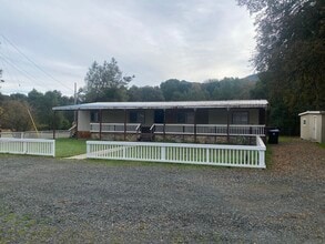 Building Photo - 4695 Sylar Ln