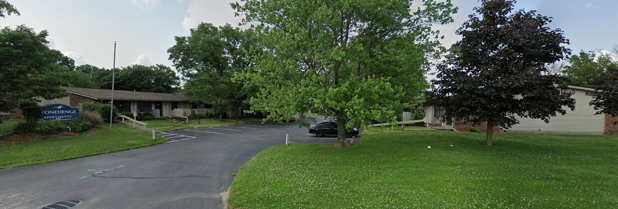 Stonehenge Apartments - Stonehenge Apartment Complex