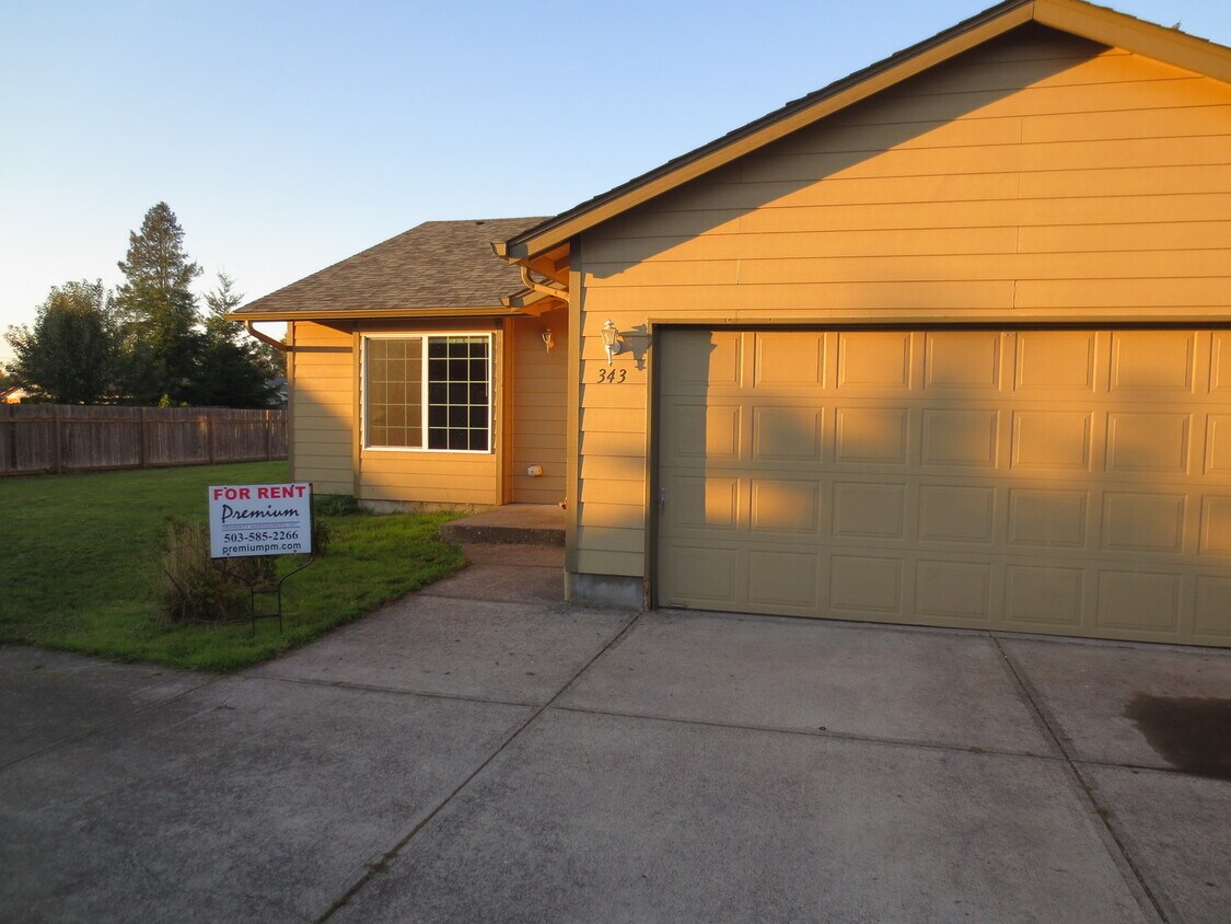 Primary Photo - Three Bedroom in North Salem