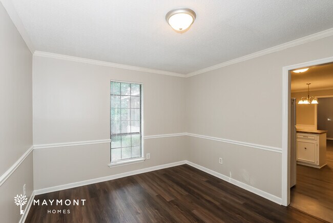 Building Photo - 711 Stillwater Dr