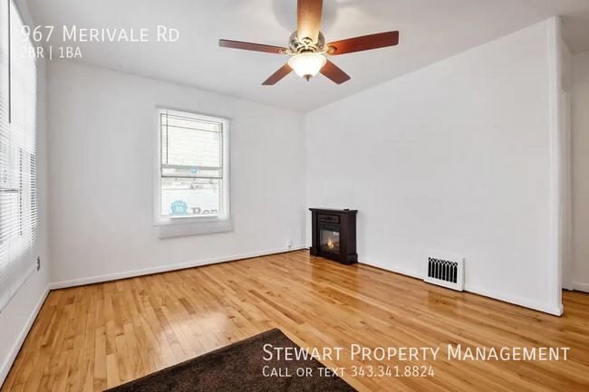 Photo du bâtiment - 967 Merivale Rd
