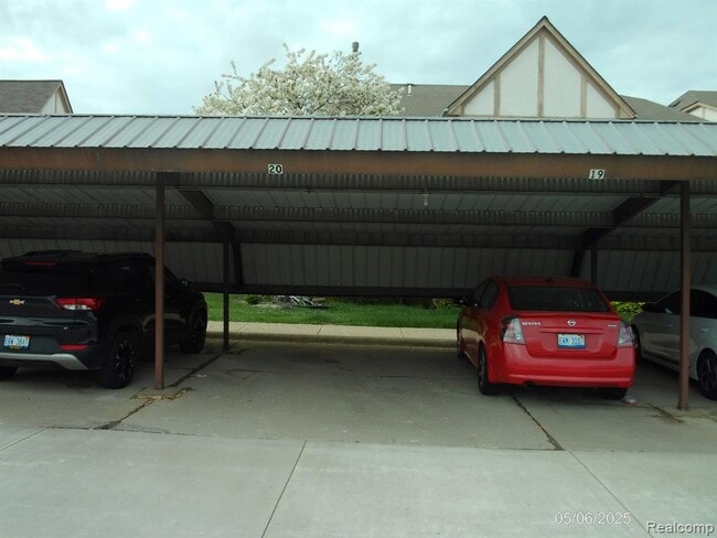 Building Photo - 15765 Balfour Dr