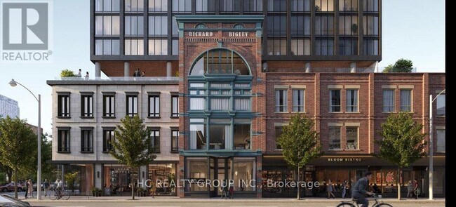 Photo du bâtiment - 100 Queen St E