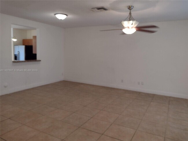 Foto del edificio - 16031 Emerald Cove Rd