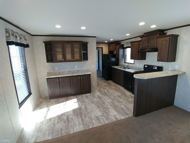 Building Photo - 3 br, 2 bath Mobile Home - 120 Big Chief Dr