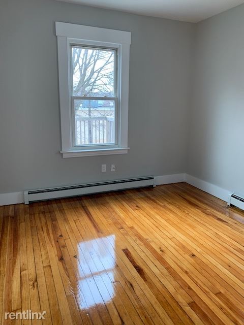 Building Photo - 4 br, 1 bath  - 14 Alling St
