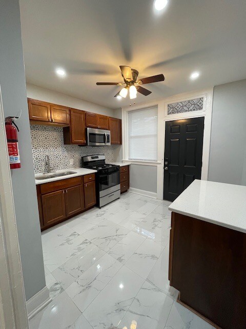 Foto del edificio - 9210 S Loomis St