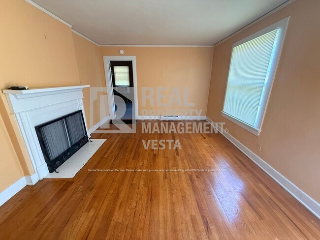 Foto del edificio - 1148 Macon Ave