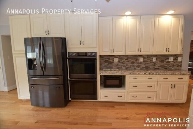 Foto del edificio - 7809 Locust Wood Rd