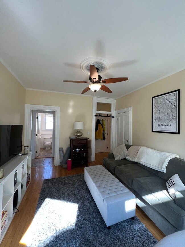 Foto del edificio - Amazing 4 bed 2.5 bath in Cambridge....