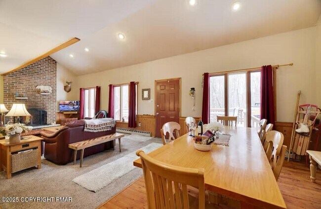 Foto del edificio - 276 Mountain View Dr