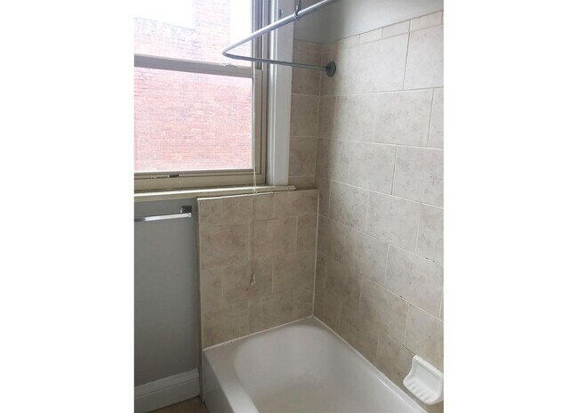 Foto del edificio - 343-345 Ludlow Avenue