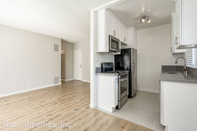 Building Photo - 5917 Chula Vista Way