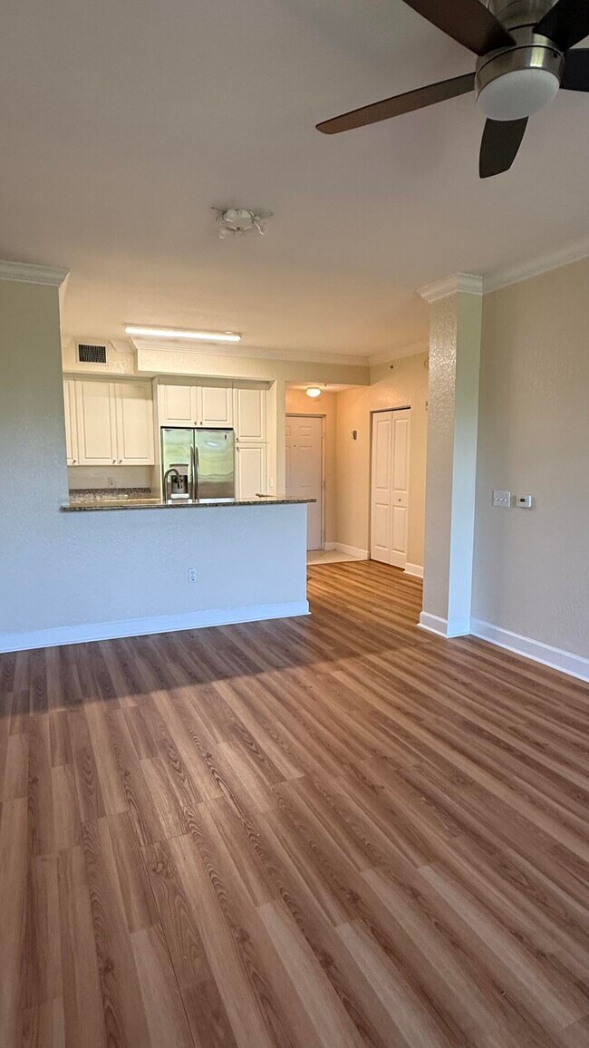 Foto del edificio - 1690 Renaissance Commons Blvd