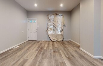 Building Photo - 929 N St Bernard St