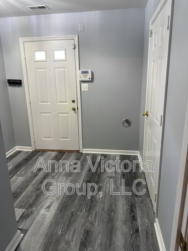 Foto del edificio - 4701 Blackfoot Rd