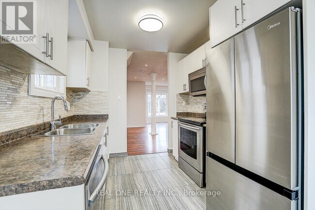 Building Photo - 1485 Torrington Dr