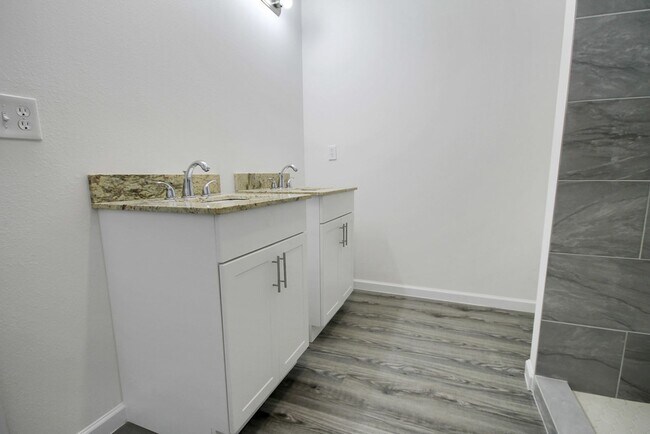 Foto del edificio - Experience Luxury Living in Marion Oaks of...