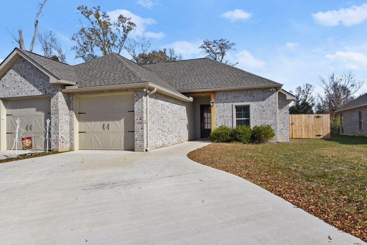 Primary Photo - 12524 Morgan Creek Ln