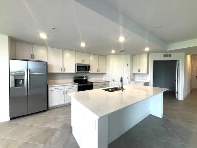 Building Photo - 12470 Wellen Golf St