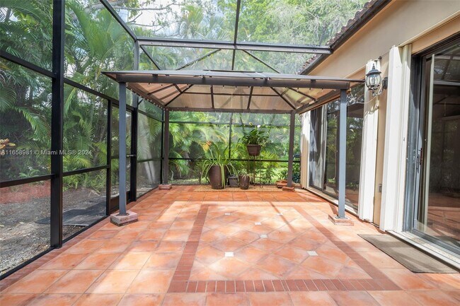 Foto del edificio - 9941 Costa Del Sol Blvd