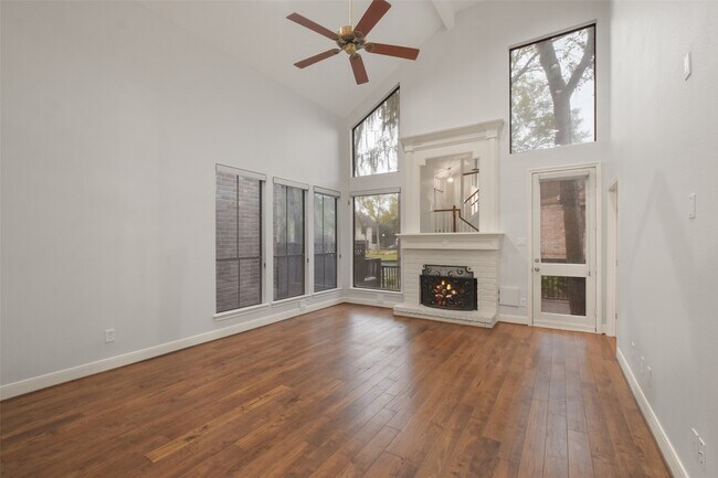 Foto del edificio - 12859 Kingsbridge Ln