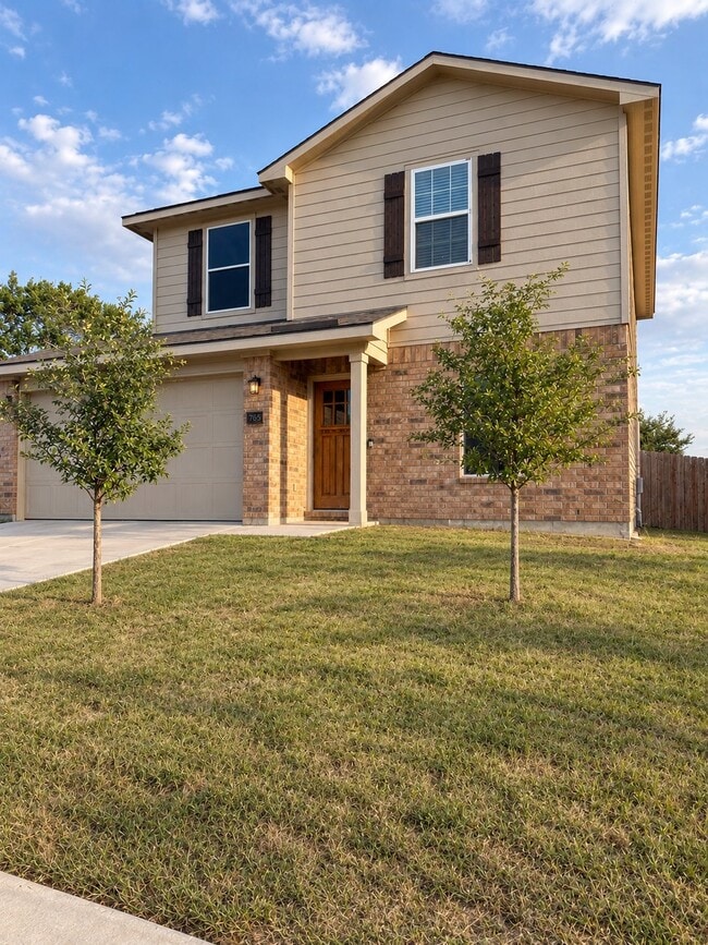 Building Photo - 12710 Clearwater Cv
