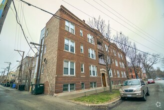 Building Photo - 852 N Leavitt