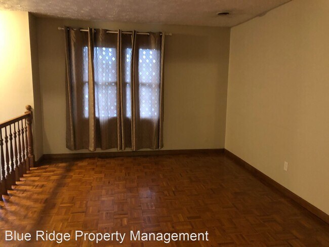 Building Photo - 3 br, 2 bath House - 324 Magnolia Court