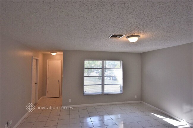 Foto del edificio - 3901 NW 110th Ave
