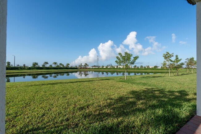 Building Photo - 16462 Sea Turtle Pl