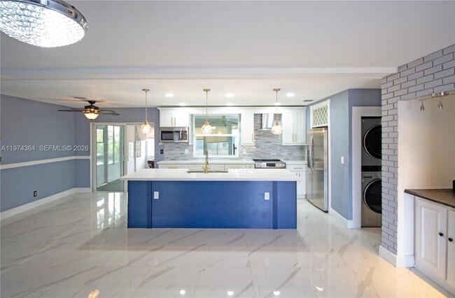 Foto del edificio - 6802 NW 78th St