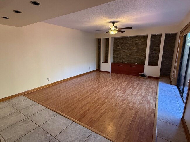 Building Photo - 4043 Palm Bay Cir