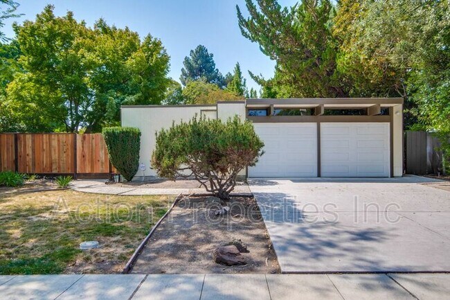 Foto del edificio - 2316 Greer Rd