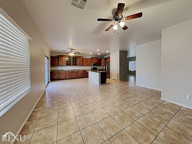 Building Photo - 7716 S 70th Ln