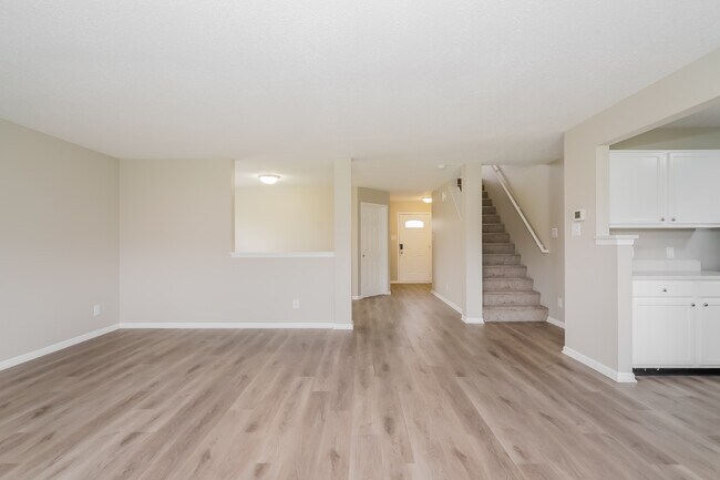 Building Photo - 10626 Inspiration Dr