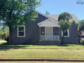Building Photo - 1301 Taylor St