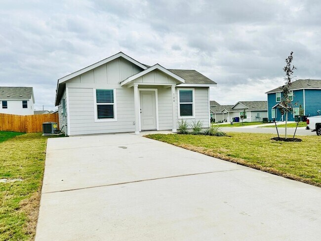 Foto del edificio - 100 Louisa Ln