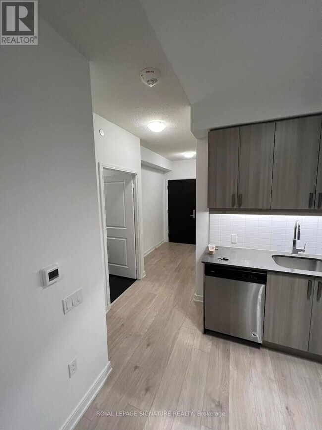 Photo du bâtiment - 8 Nahani Way