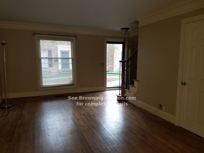 Building Photo - 5025 Hillsboro Pike