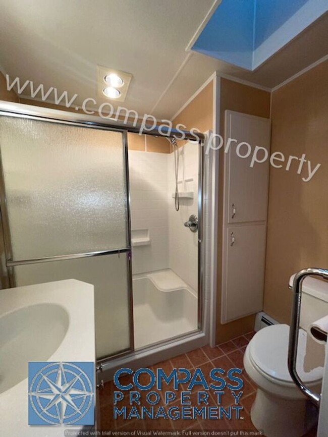 Building Photo - $1875 - 3 Bedroom BEAUTIFUL Ranch Home- Go...