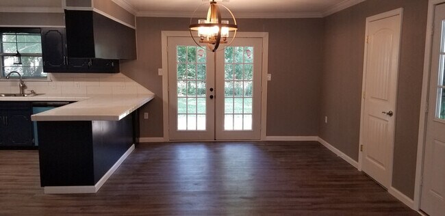 Building Photo - 3 Bd, 2 BA, Home in Beebe