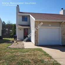 Building Photo - 2127 SW Brandywine Ln