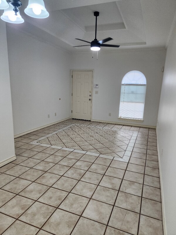 Building Photo - 603 Buena Vista Dr