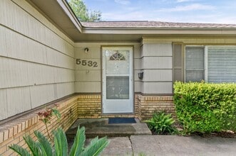 Building Photo - 5532 Meadow Creek Ln