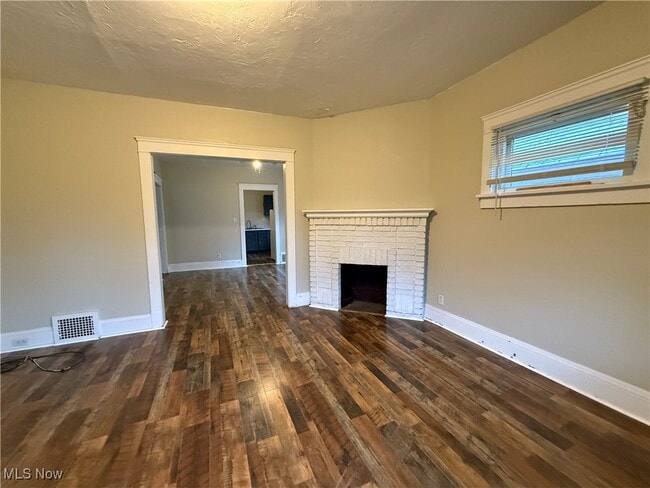 Building Photo - 414 E 148th St