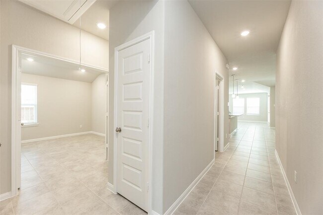 Foto del edificio - 7234 Wilshire Ct